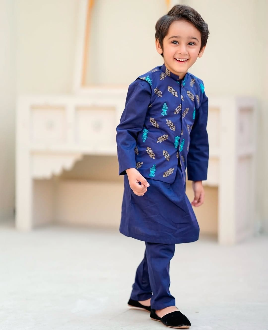 Kidswear fashion portrait for a brand catalogue