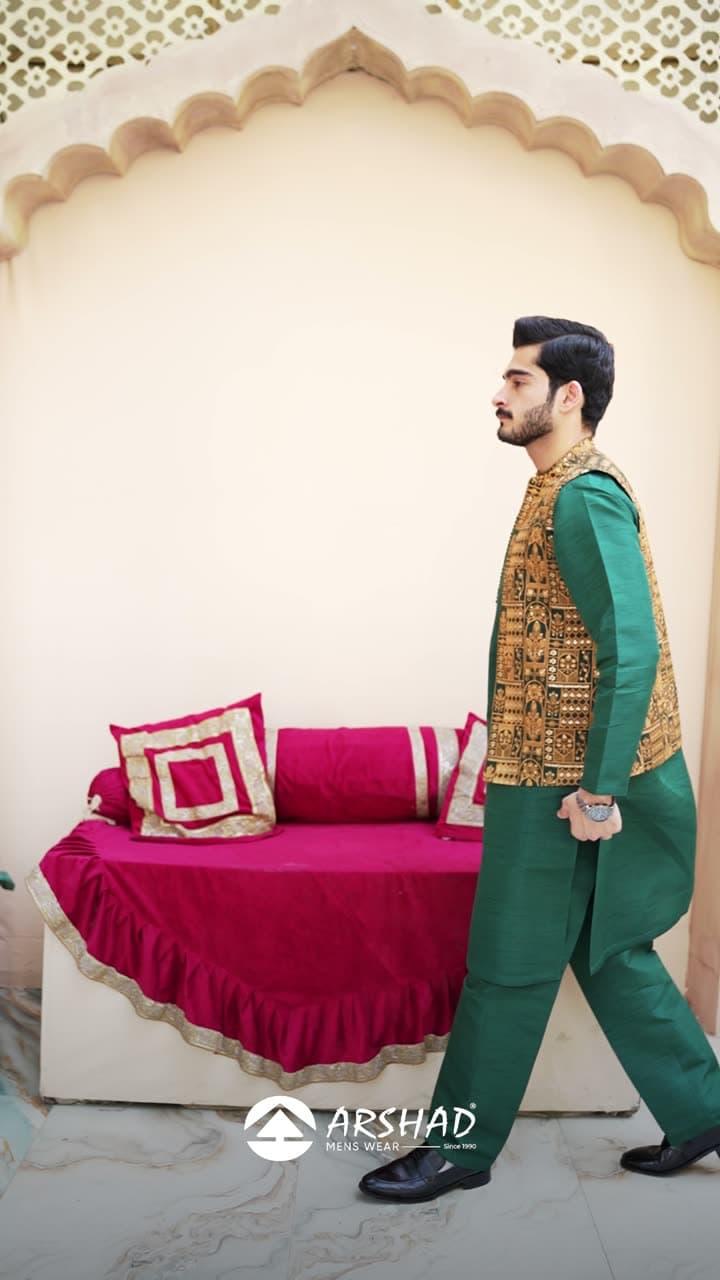On-location fashion reel with heritage styling